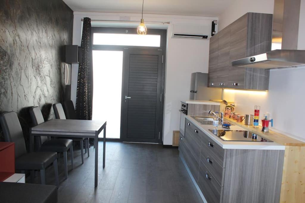 Monolocale Trainspotting Apartment Verona Exterior photo
